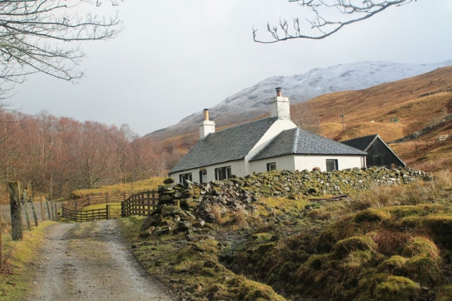 Carmyle Cottage on the West Highland Way in Glen Fallon
